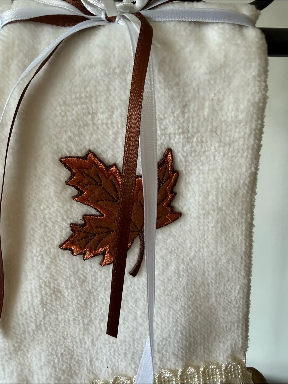 🤎 Hand Crafted Cream Lace Hand Towel & Sachet Set with Brown Leaf Accent 🤎
